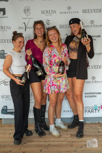 HouseWeinPartyV2-301