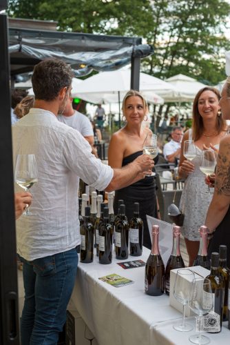 HouseWeinPartyV2-350