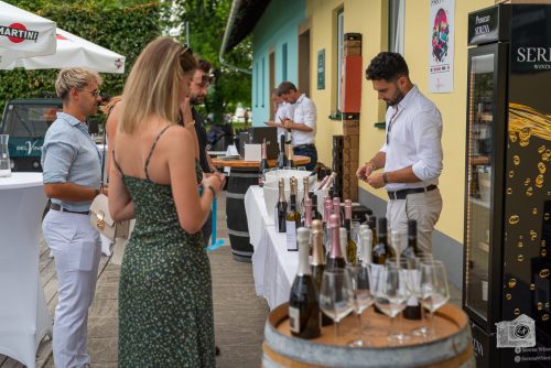 HouseWeinPartyV2-052